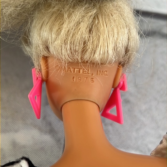 1970’s Barbie long hair and evening dress - Picture 6 of 8